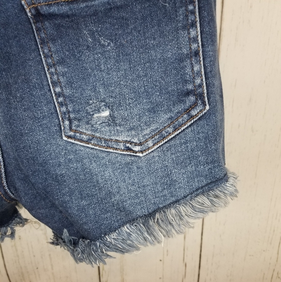 High Rise Denim Shorts with Raw Hem - Picture 4 of 6